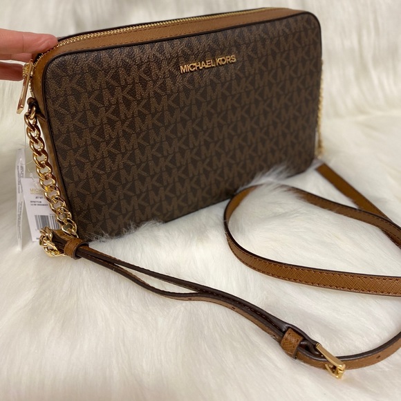 MK LARGE JET SET TRAVEL CROSSBODY - Picture 2 of 8